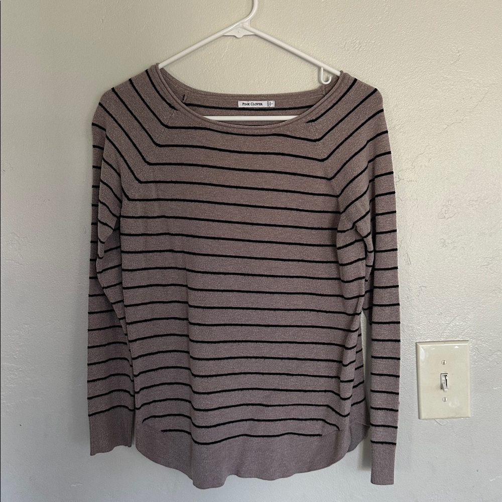 The Limited Taupe and Black Striped Top
Soft material 
No stains or tears